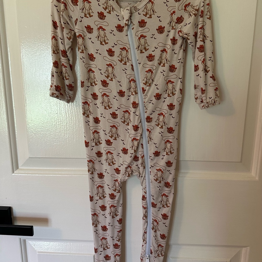 Halloween footies